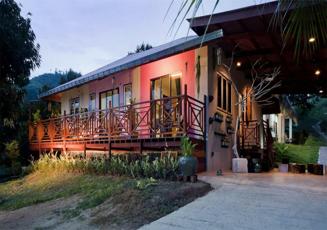 Bilut Leisure Sdn Bhd Hotel Raub Buitenkant foto